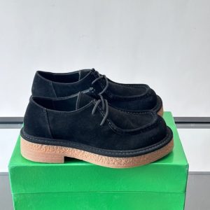 BottegaVeneta-Swell-Suede-Beige