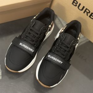 Burberry-Ramsey-Low-top-Velcro-Logo-Sneakers-Black