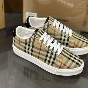Burberry-Vintage-Check-Low-Top-Sneaker-Grey