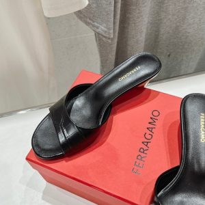 Ferragamo Black Women shoes Yupoo 1:1