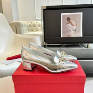 Ferragamo Grey Women shoes Yupoo 1:1