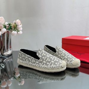 Ferragamo Grey Women shoes Yupoo 1:1