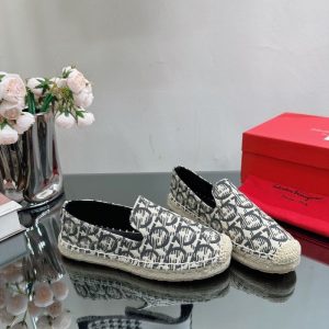 Ferragamo Beige Women shoes Yupoo 1:1