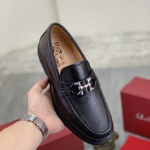 Ferragamo Black Women shoes Yupoo 1:1