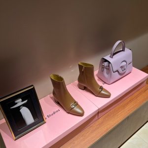 Ferragamo Tan Women shoes Yupoo 1:1