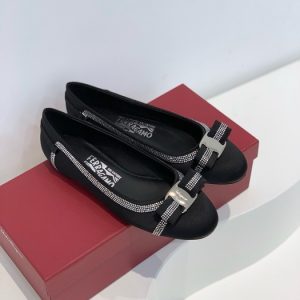 Ferragamo Black Women shoes Yupoo 1:1