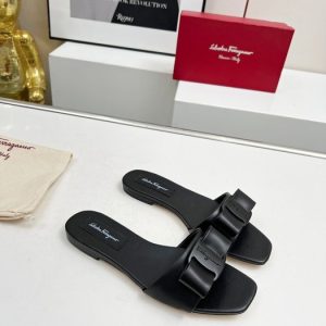 Ferragamo Black Women shoes Yupoo 1:1