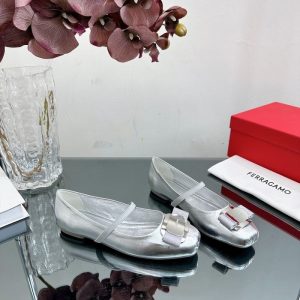 Ferragamo Grey Women shoes Yupoo 1:1
