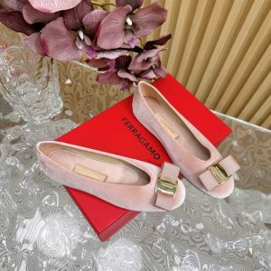 Ferragamo Beige Women shoes Yupoo 1:1