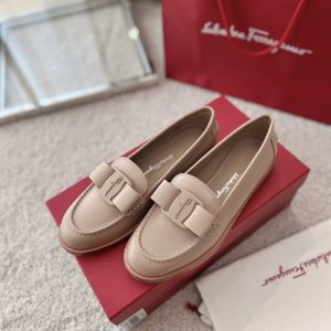 Ferragamo Beige Women shoes Yupoo 1:1