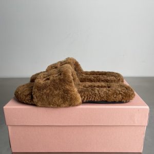 Miumiu-Furry-Slippers-35-41-2025.9.16-3
