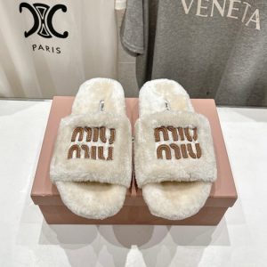 Miumiu-fur-slippers-35-40-2025.8.4