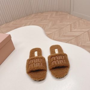 Miumiu-fur-slippers-35-41-2025.8.12-2