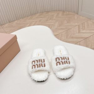 Miumiu-fur-slippers-35-41-2025.8.12-4