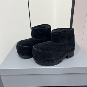 Balenciaga Triple S Distressed Leather Sneakers Black White Top 1:1 Quality