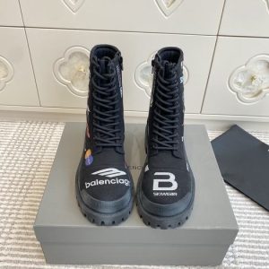 Balenciaga Triple S Distressed Leather Sneakers Black White Top 1:1 Quality