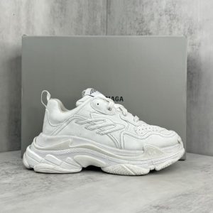 Balenciaga Triple S Distressed Leather Sneakers Black White Top 1:1 Quality