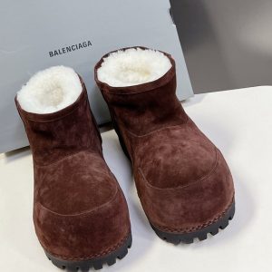 Balenciaga Triple S Distressed Leather Sneakers Black White Top 1:1 Quality