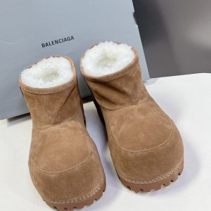 Balenciaga Triple S Distressed Leather Sneakers Black White Top 1:1 Quality