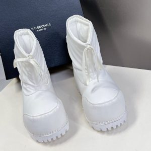 Balenciaga Triple S Distressed Leather Sneakers Black White Top 1:1 Quality