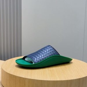 Bottega-Veneta-Intrecci-Bottega-Blue