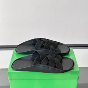 Bottega-Veneta-Intrecciato-Intrecci-Beige