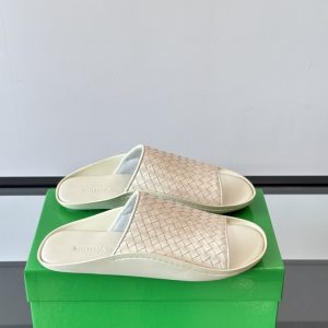 BottegaVeneta-Intre-Beige