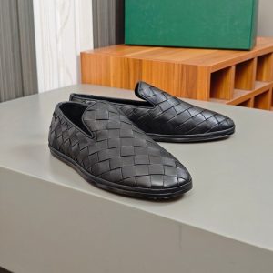 BottegaVeneta-Intre-Botte-Black