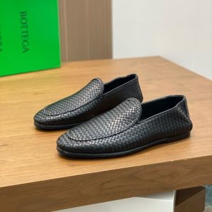 BottegaVeneta-Intrecciato-B-Beige-2