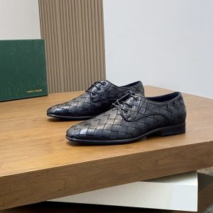 BottegaVeneta-Intrecciato-B-Black-2