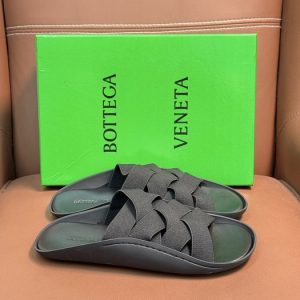 BottegaVeneta-Intrecciato-Black-2